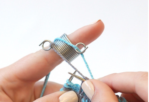 Accessories KNITTING THIMBLE FINGER RING COIL