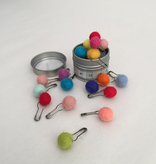 Accessories TIN OF COLORED LOCKING MARKERS