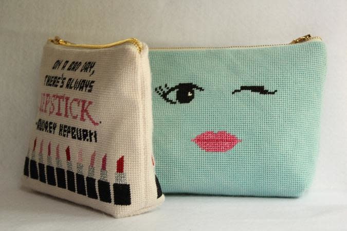 Canvas POUR YOURSELF A DRINK COSMETICS BAG  MB08