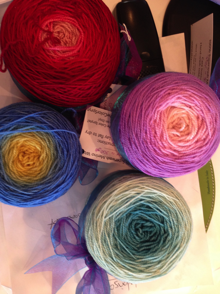 Yarn SHIFT FINGERING - 75 gram cake