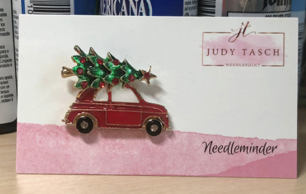 Accessories CAR WITH TREE   NEEDLE MINDER