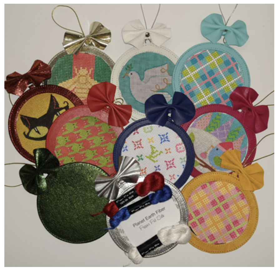 Accessories HOLIDAY ORNAMENT 4" ROUND LEATHER  SELF-FINISHING