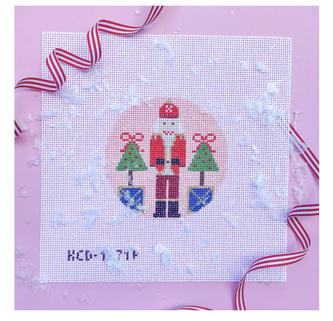 Canvas PINK SANTA NUTCRACKER ROUND  KCD1371P