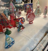 Canvas RED/WHITE CHRISTMAS TRIANGLE  TR11