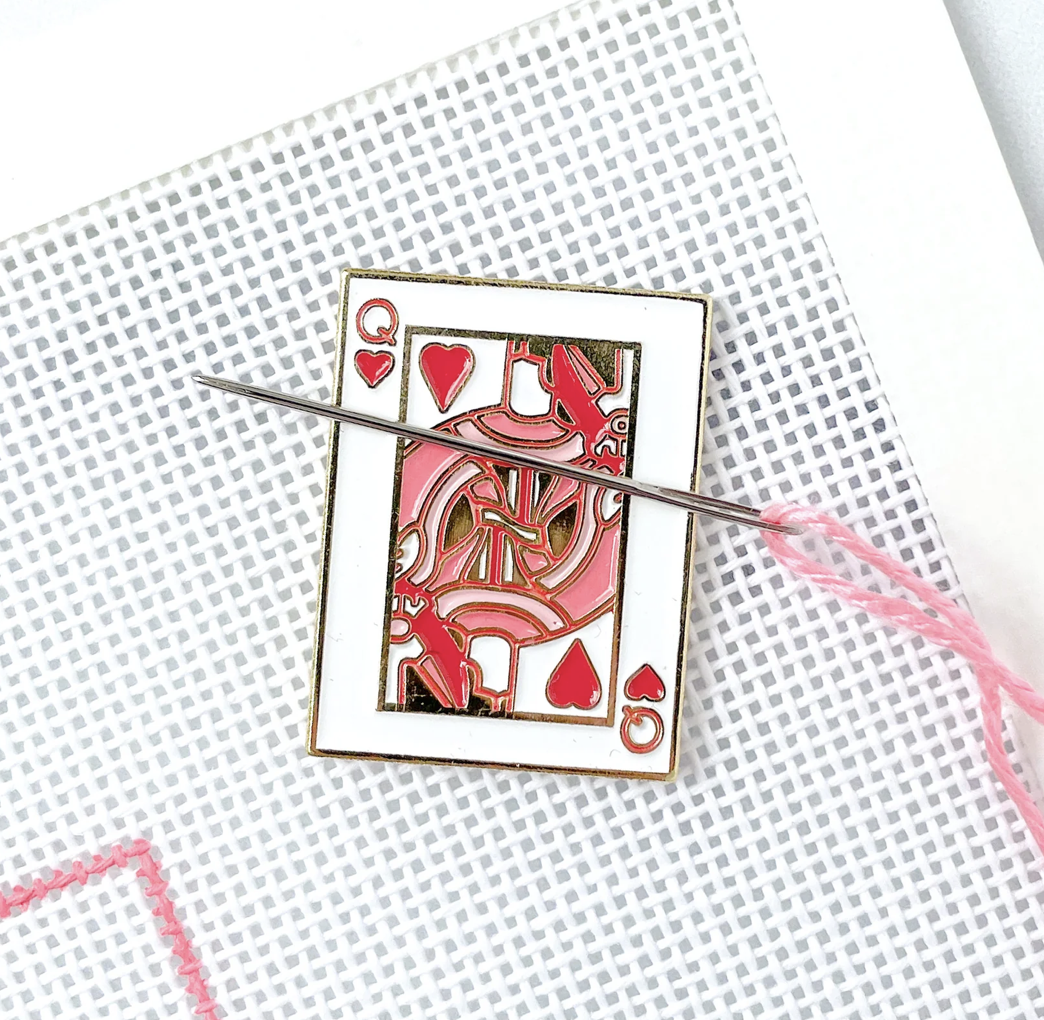 Accessories QUEEN OF HEARTS NEEDLE MINDER