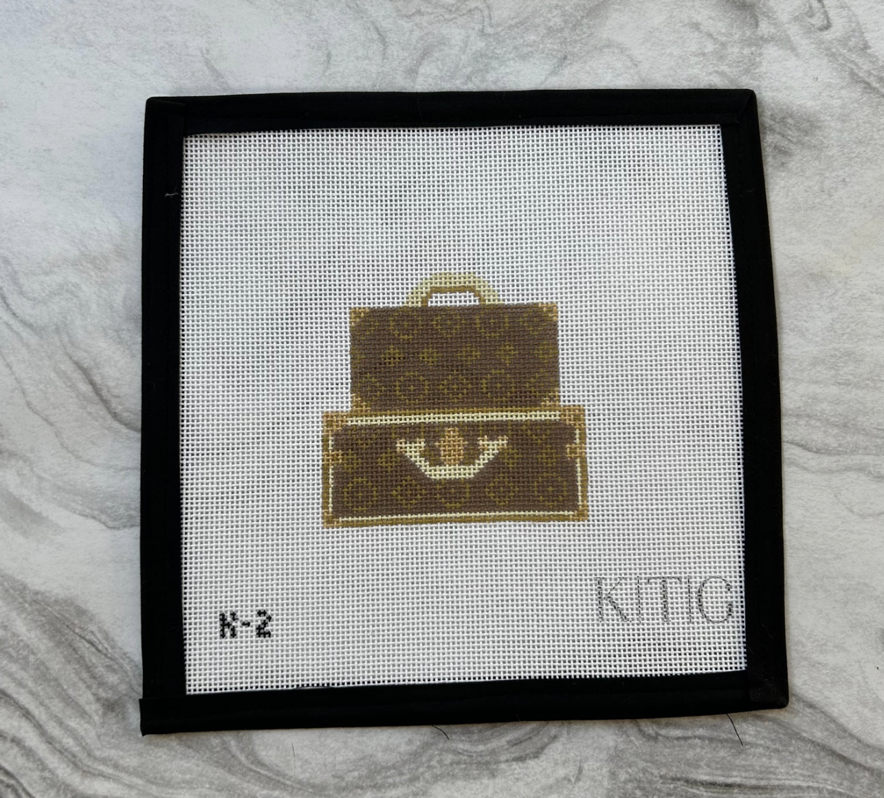 Canvas TRUNKS  GIFTS   K2  3" SQUARE