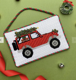 Canvas CHRISTMAS JEEP WITH STITCH GUIDE   WS059W