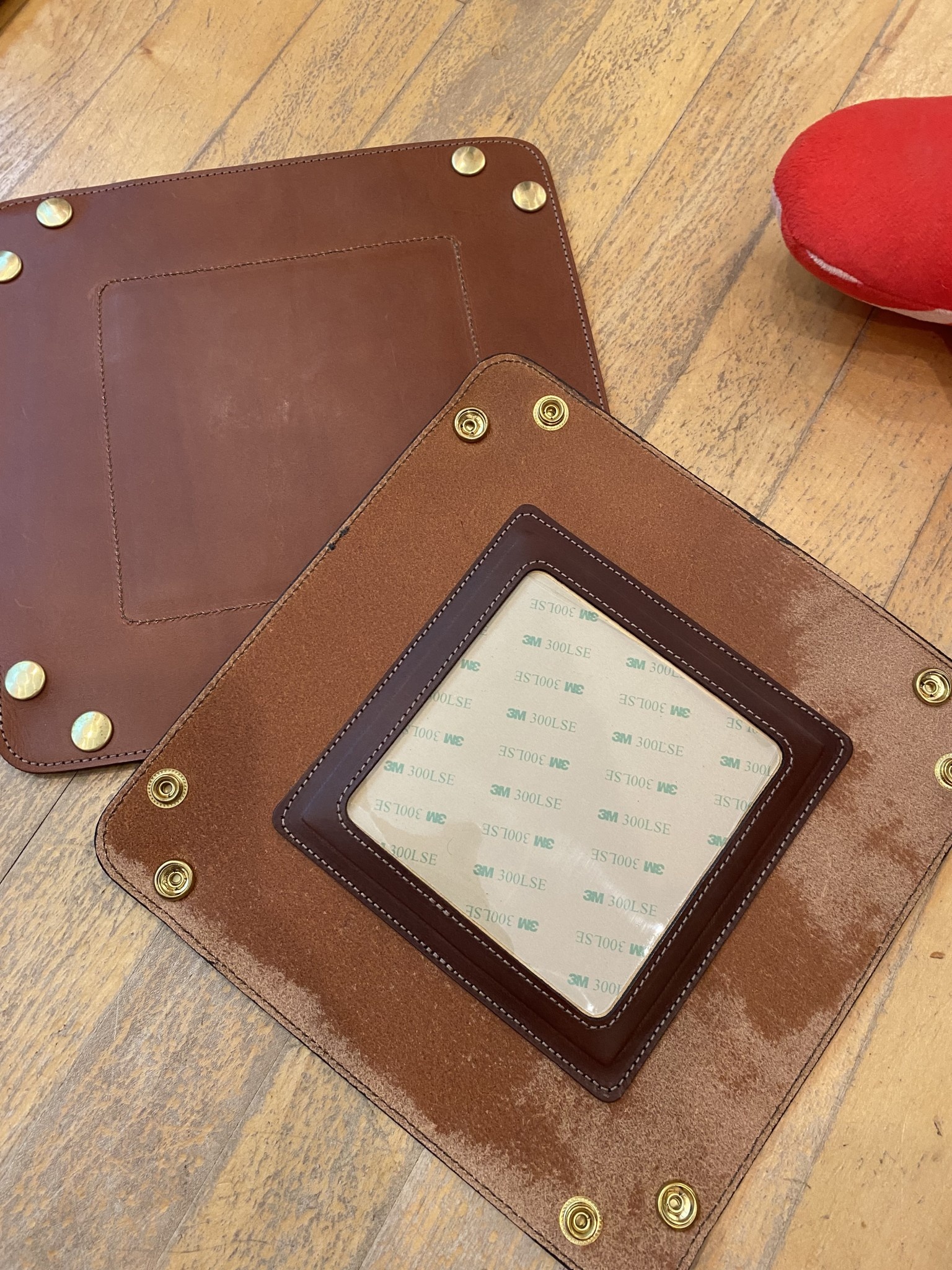 Accessories SELF FINISHING LEATHER VALET TRAY  4"  INSERT  COLOR BB