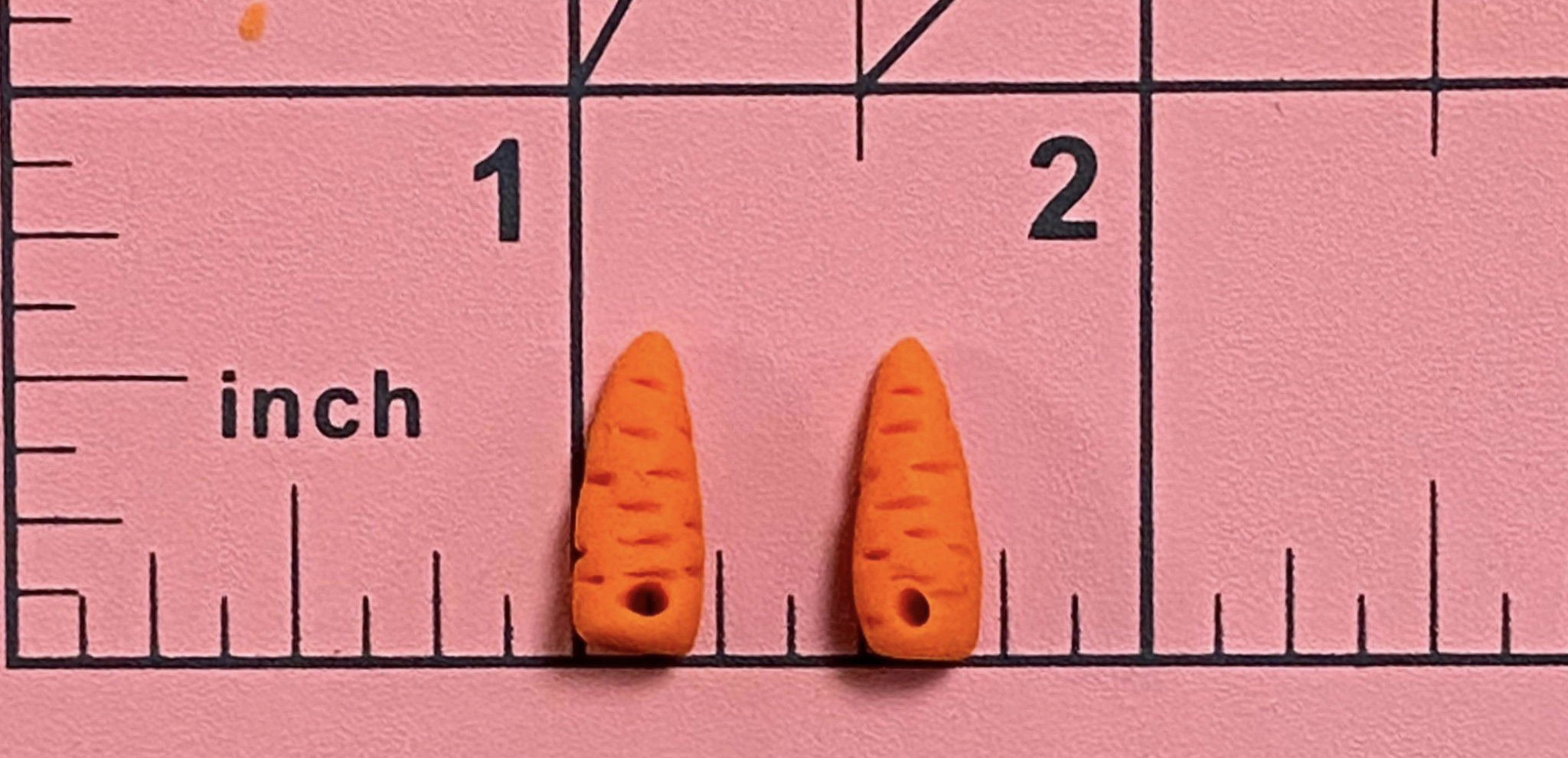 Buttons, Pins TINY CARROT NOSE .5"