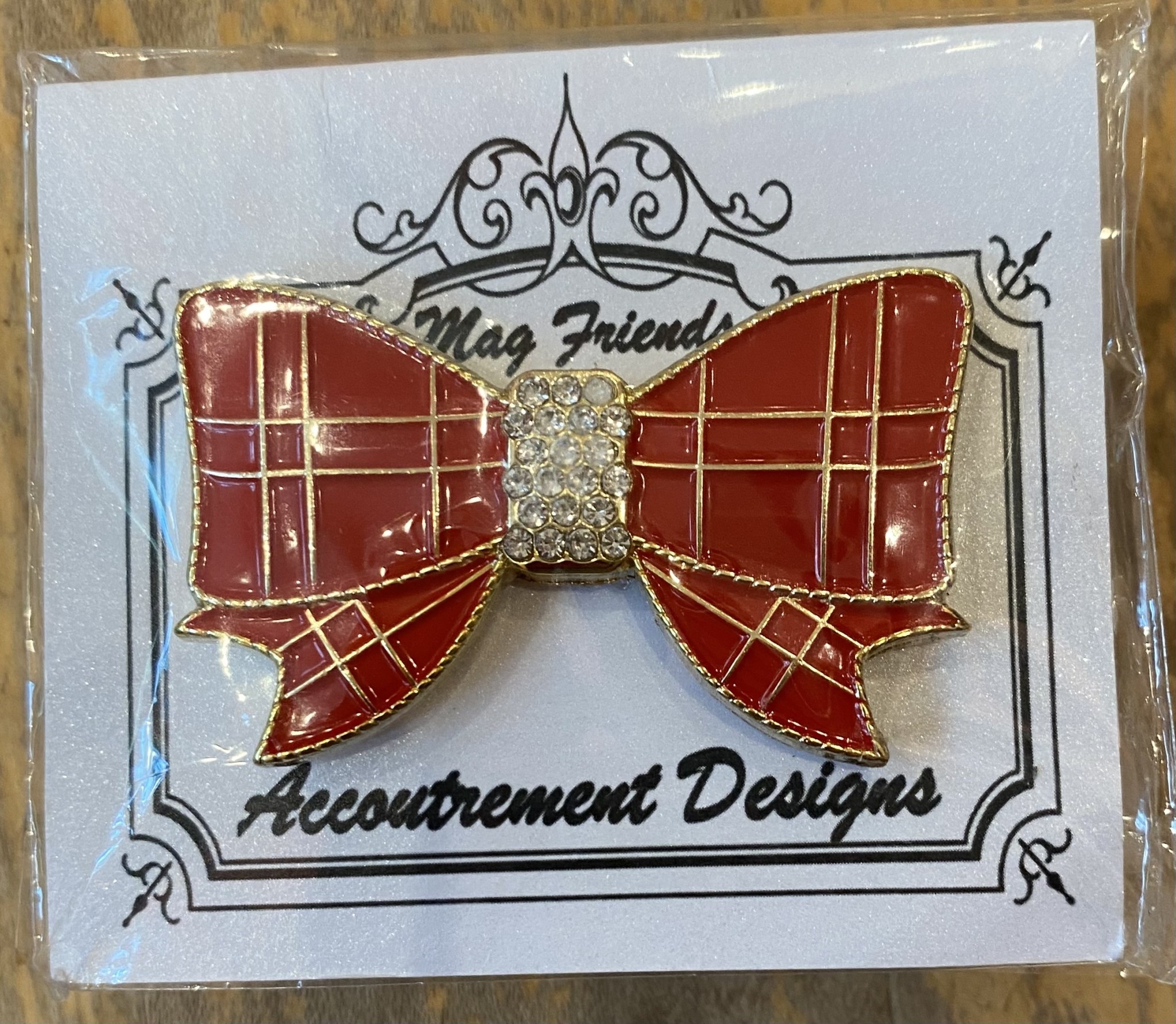 Accessories RED CRYSTAL HEART MINDER