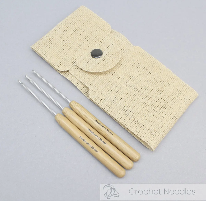 Needles CROCHET HOOK SET  (2MM  2.5MM  3.00MM)