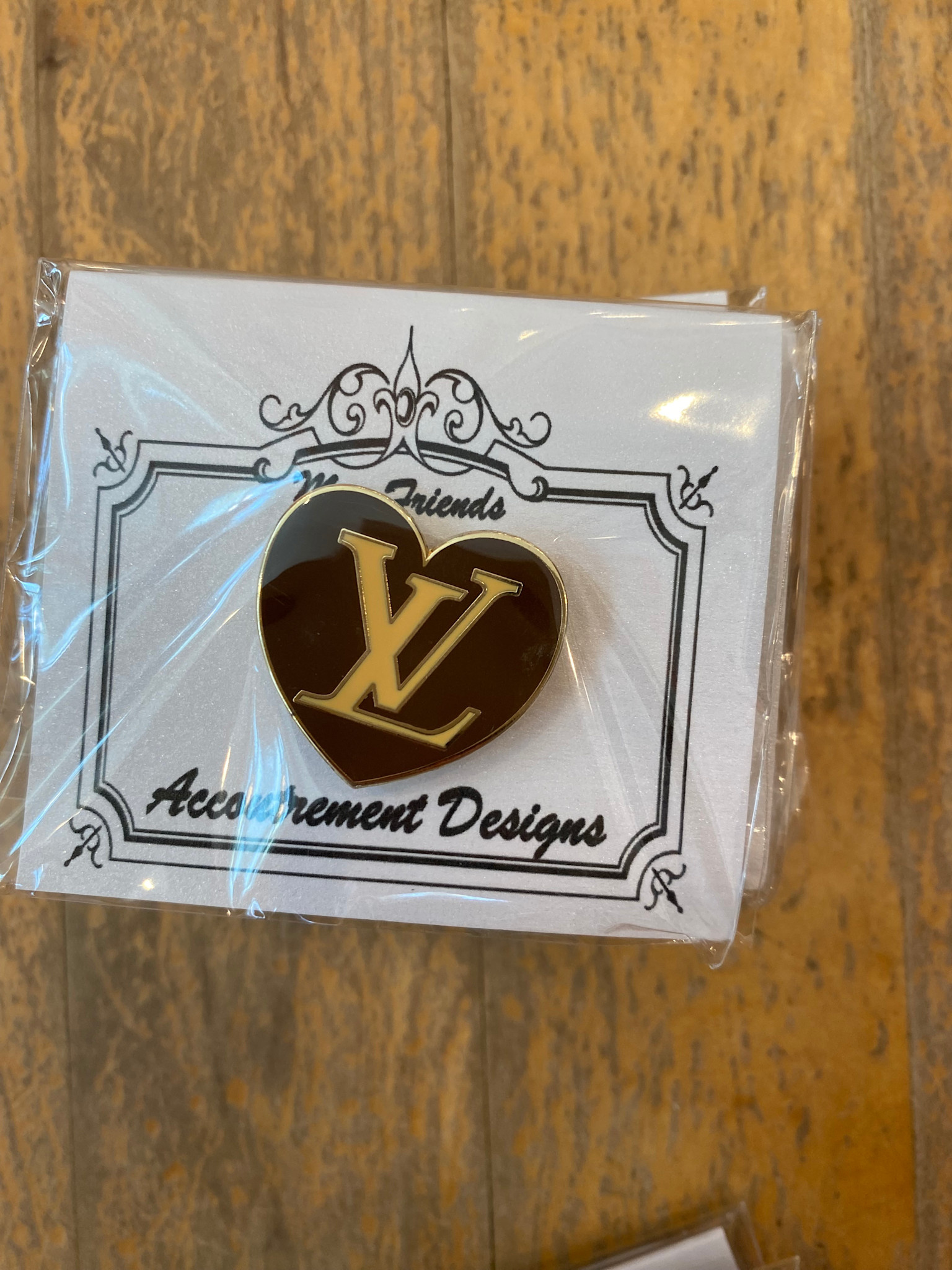 Accessories LV HEART  NEEDLE MINDER