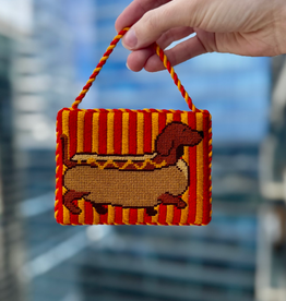 Canvas HOT DOG   MN61  4.4X2.9"