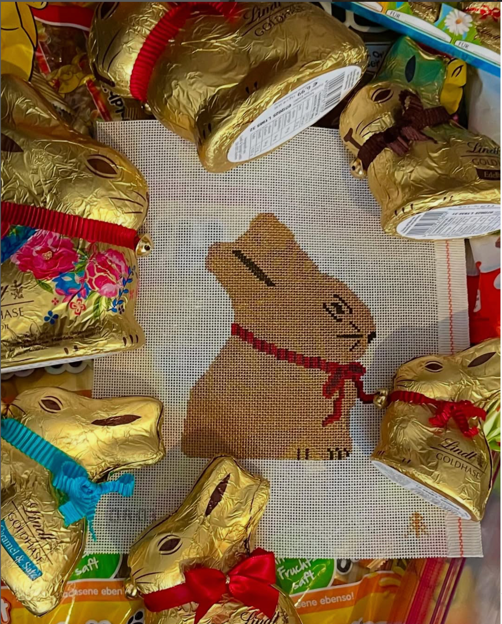 Canvas LINDT GOLD CHOCOLATE BUNNY   OR03