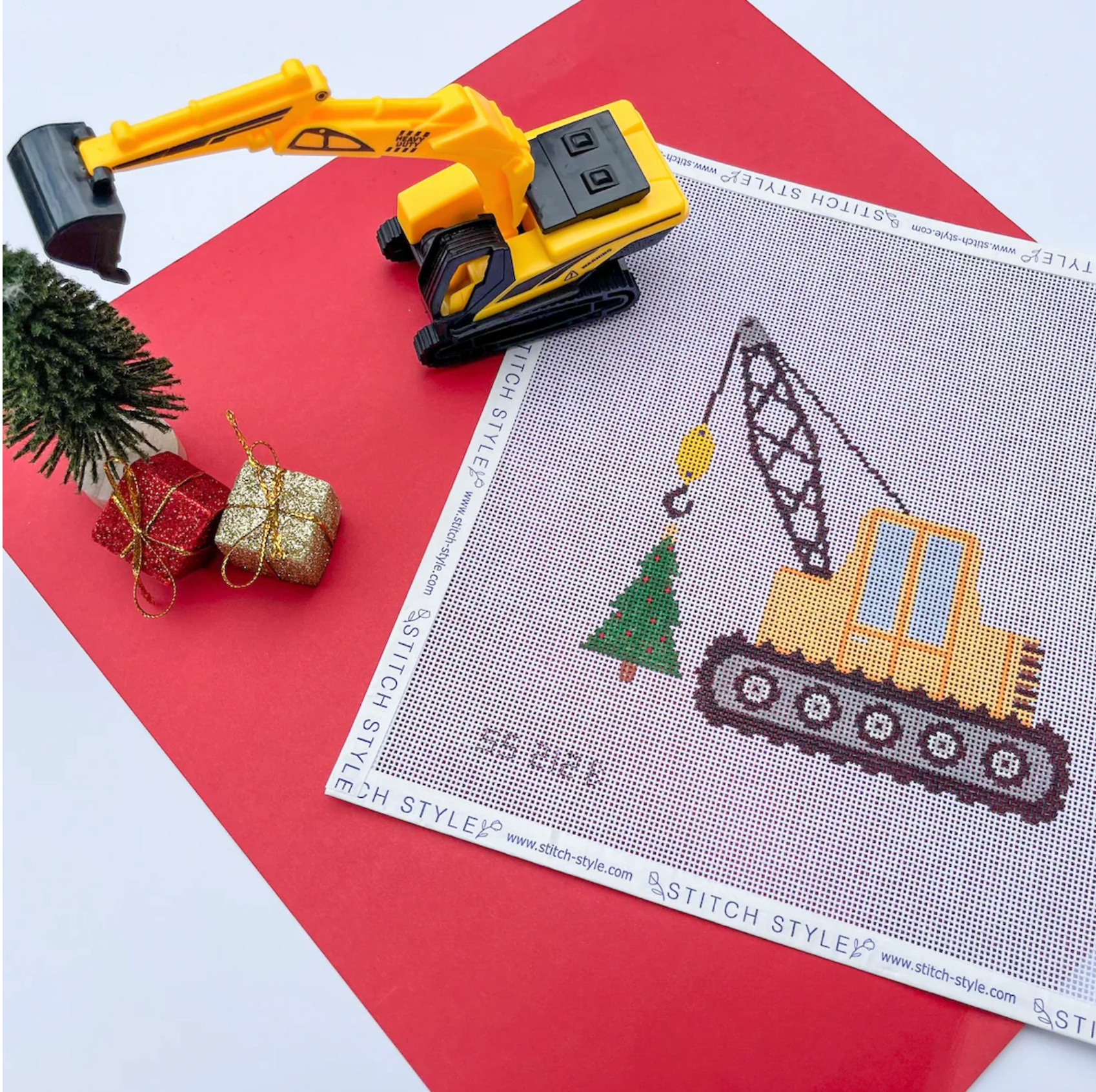 Canvas CHRISTMAS CRANE WITH A TREE   SS0212B     INCLUDES STITCH GUIDE