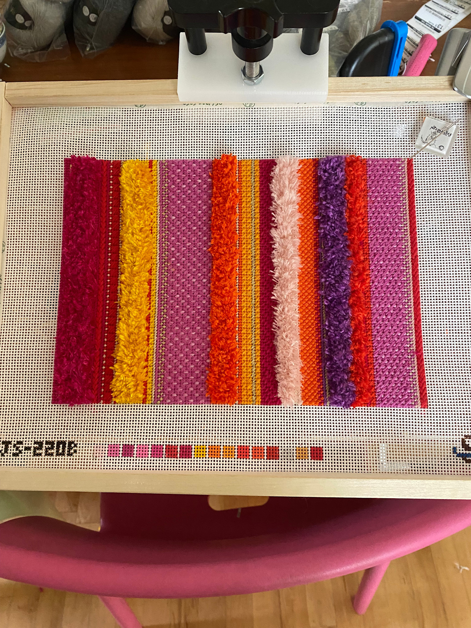 Class TUFTED AND TEXTURED CLASS KIT - PINK AND ORANGES