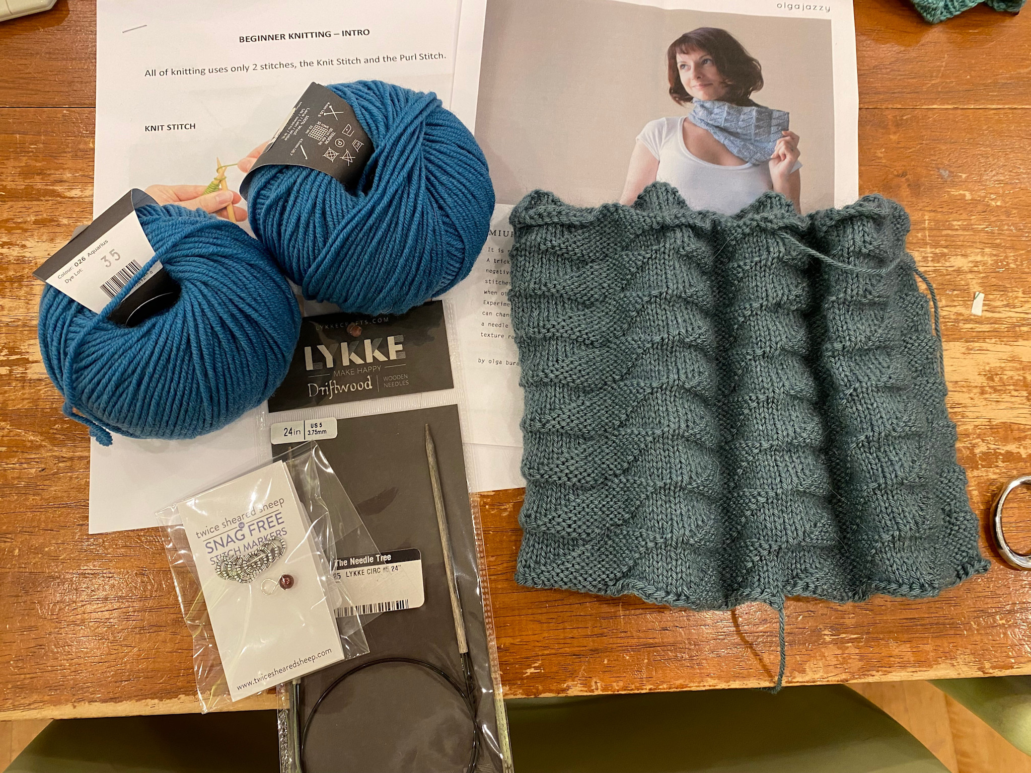 Class MIURA COWL BEGINNER KNITTING CLASS - KIT