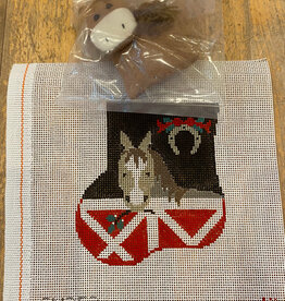 Canvas HORSE IN BARN W/ HORSE  CM1252   STUFFER  CM644