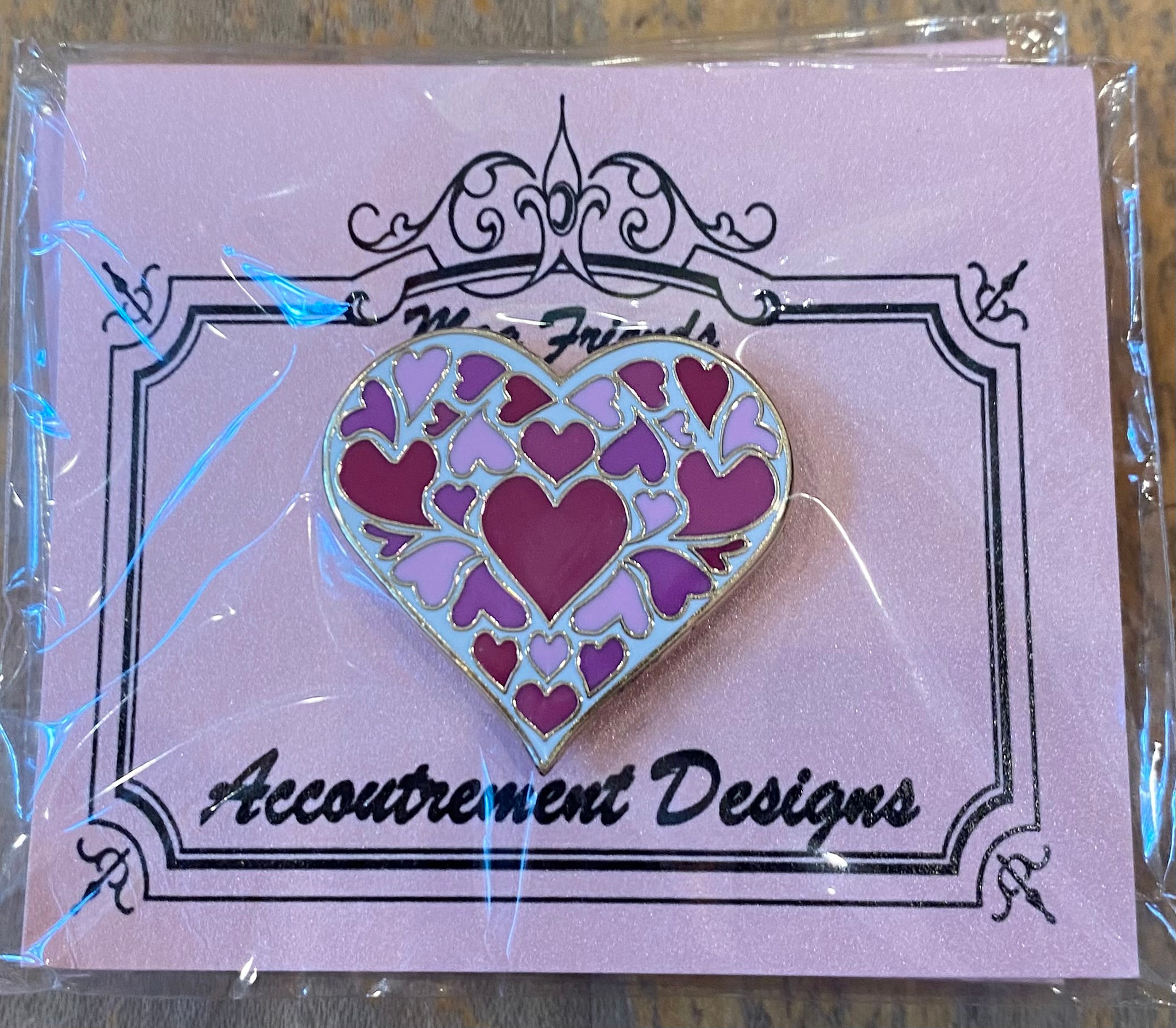 Accessories PINK HEARTS IN A  HEART  NEEDLE MINDER