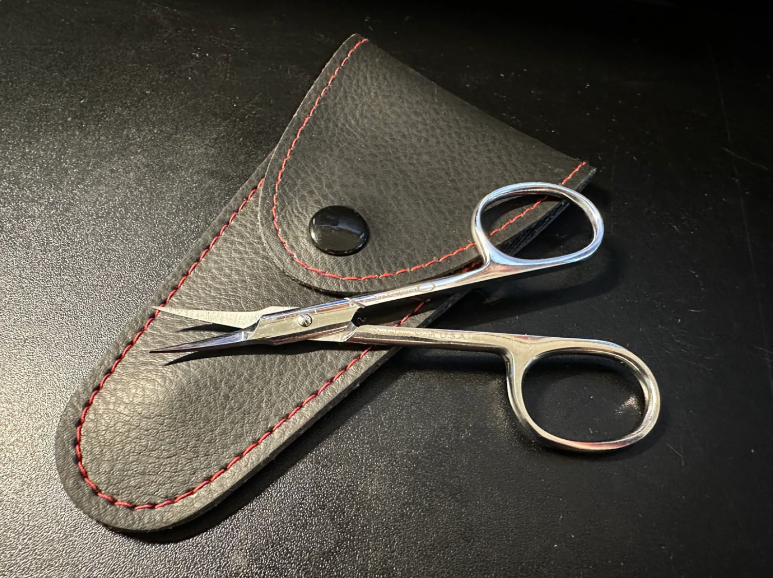 Accessories CLOSE CUT CURVED SCISSORS