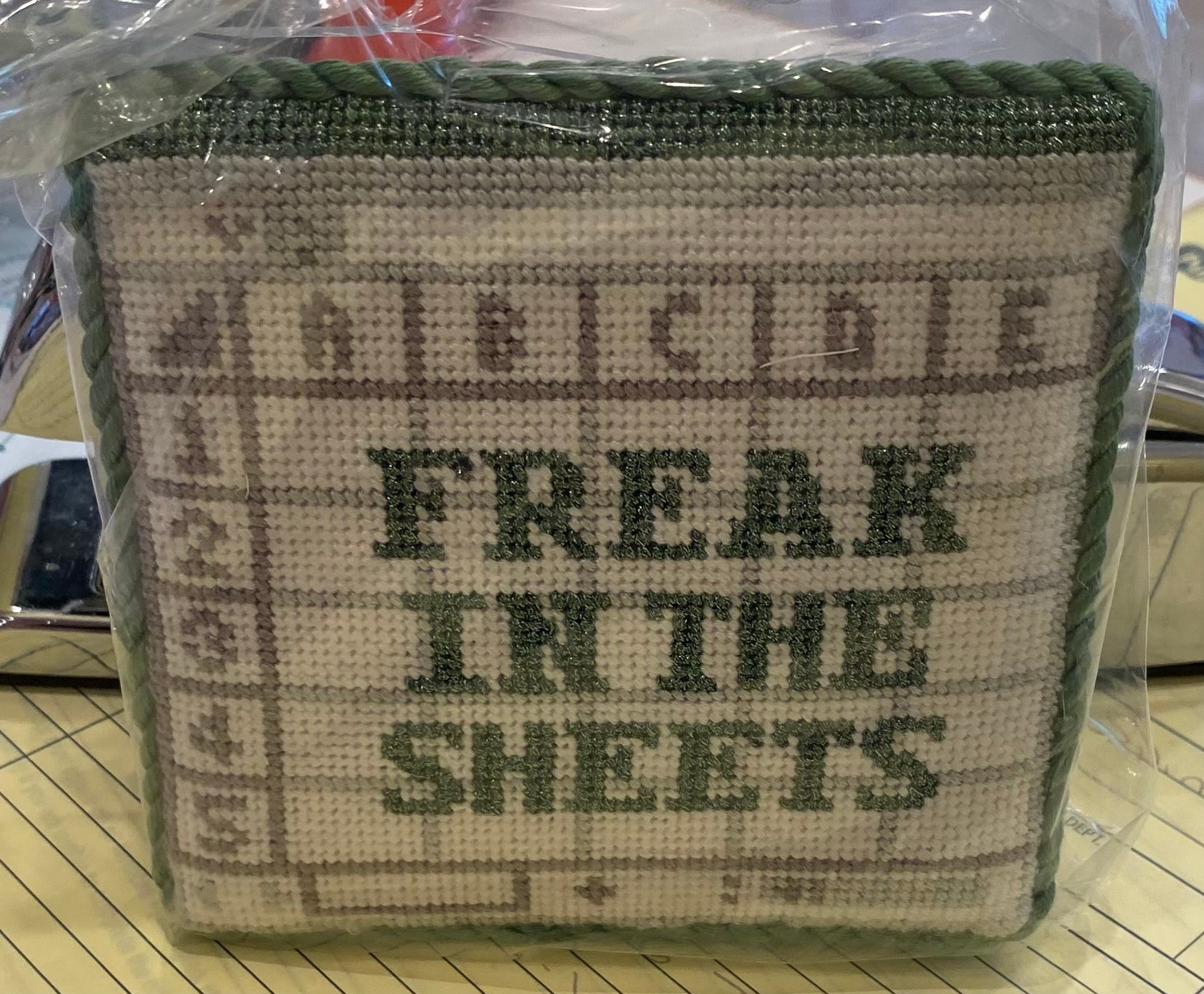 Canvas FREAK IN THE SHEETS   FI071C   5X5.25"