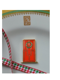 Accessories RED DOOR WREATH  NEEDLE MINDER