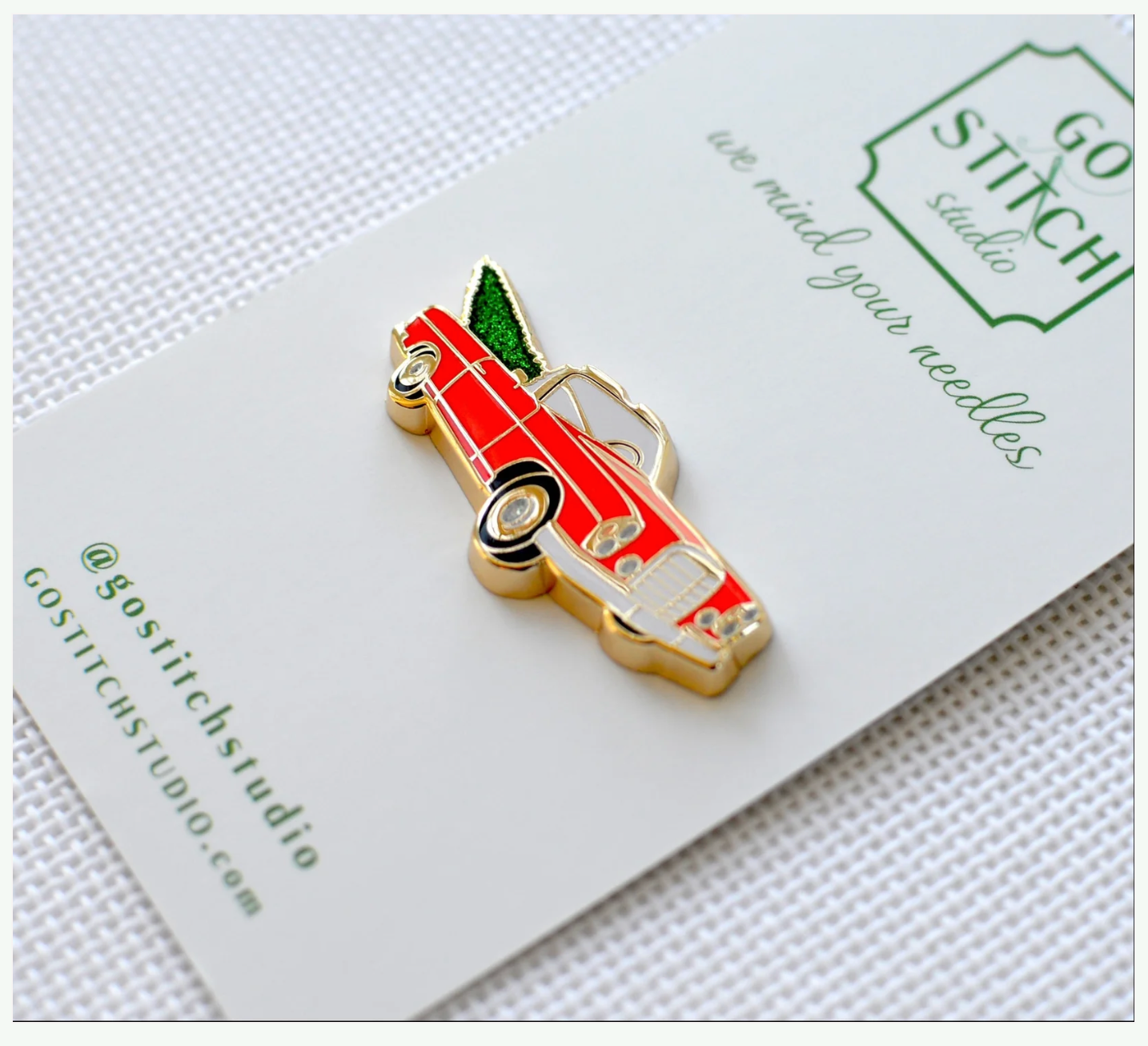Accessories HOLIDAY CONVERTIBLE   NEEDLE MINDER