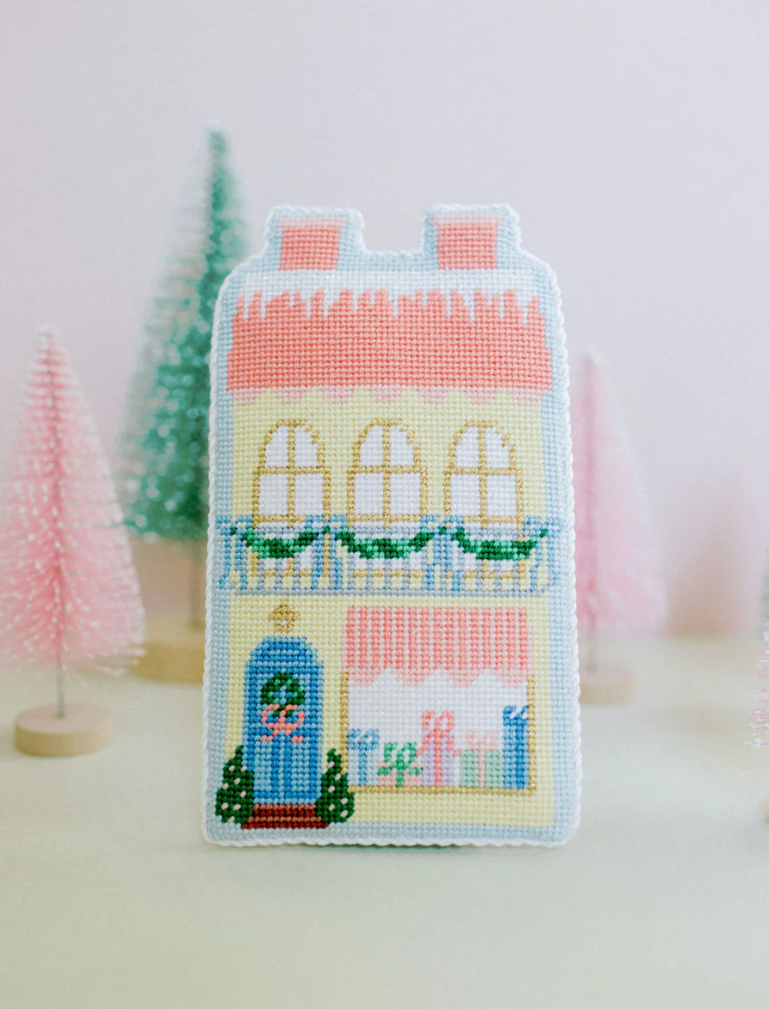 Canvas CHRISTMAS VILLAGE - YELLOW HOUSE  4.75X8"