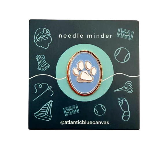 Accessories PAW PRINT CAMEO NEEDLE MINDER