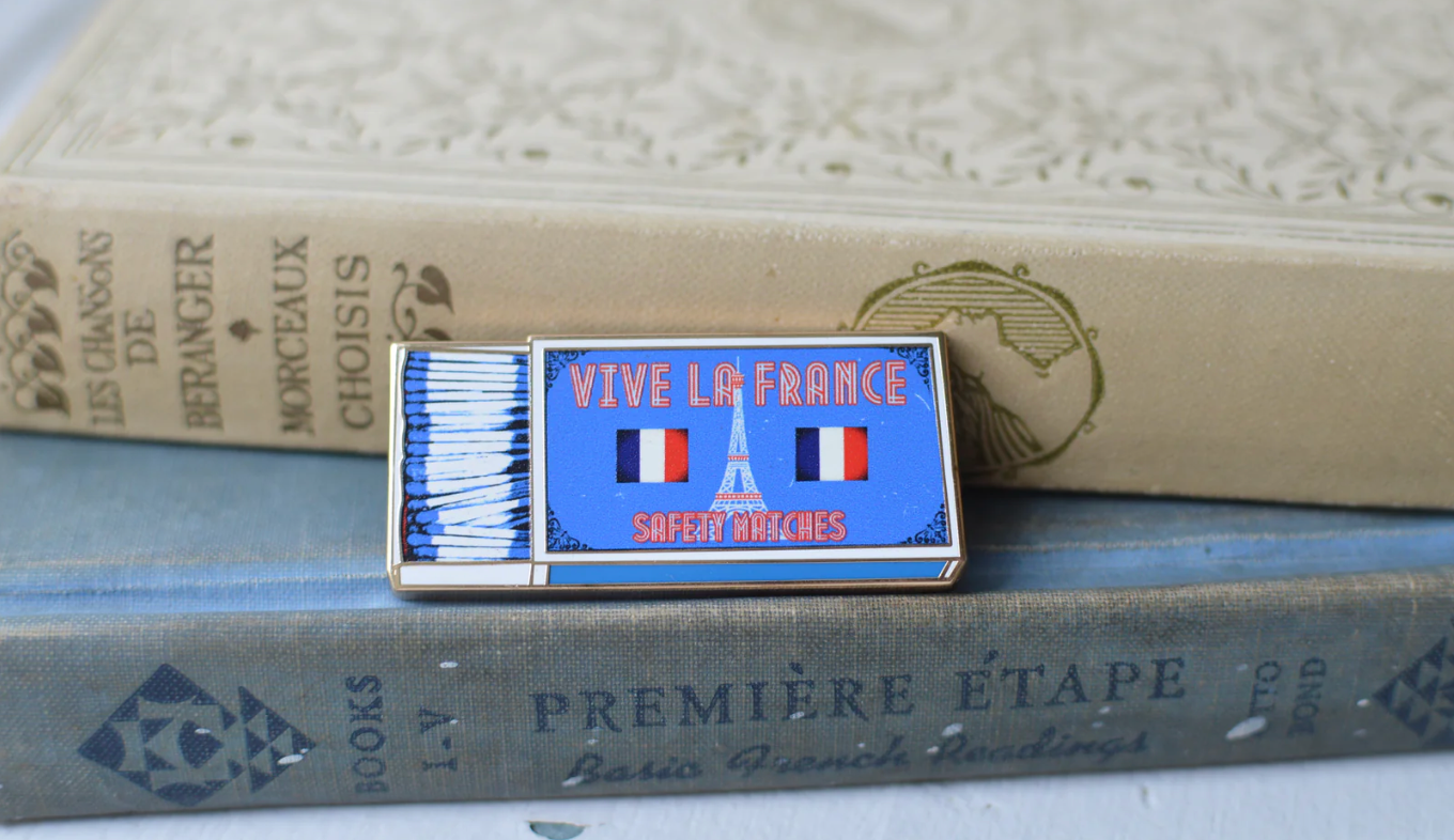 Accessories VIVE LA FRANCE  MATCHBOX  NEEDLE MINDER