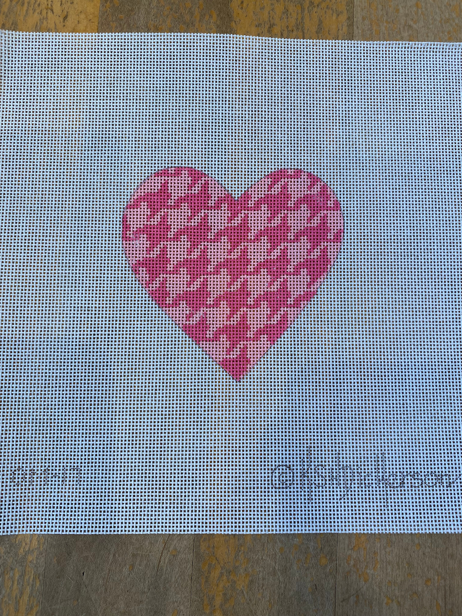 Canvas Copy of GOLD HEREND FISHNET PINK HIPPO  OM175