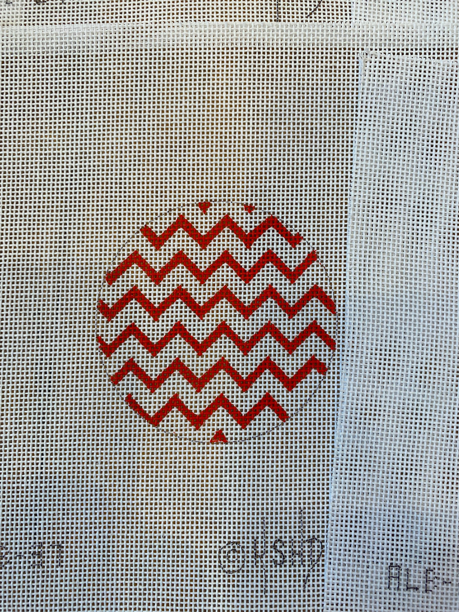 Canvas ZIG ZAG RED/WHITE  3” ROUND  **NO LETTERING** ALB37
