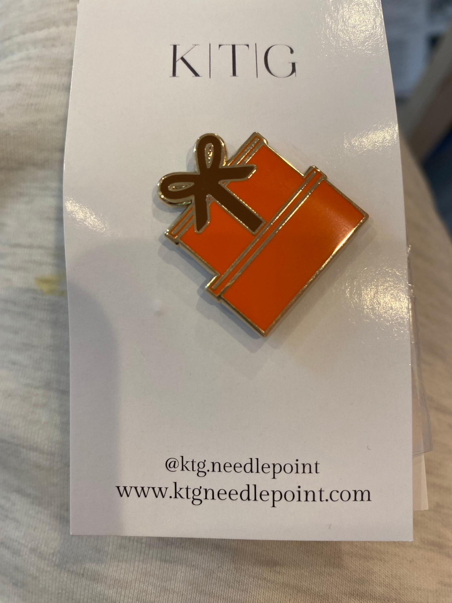 Accessories ORANGE BOX  NEEDLE MINDER