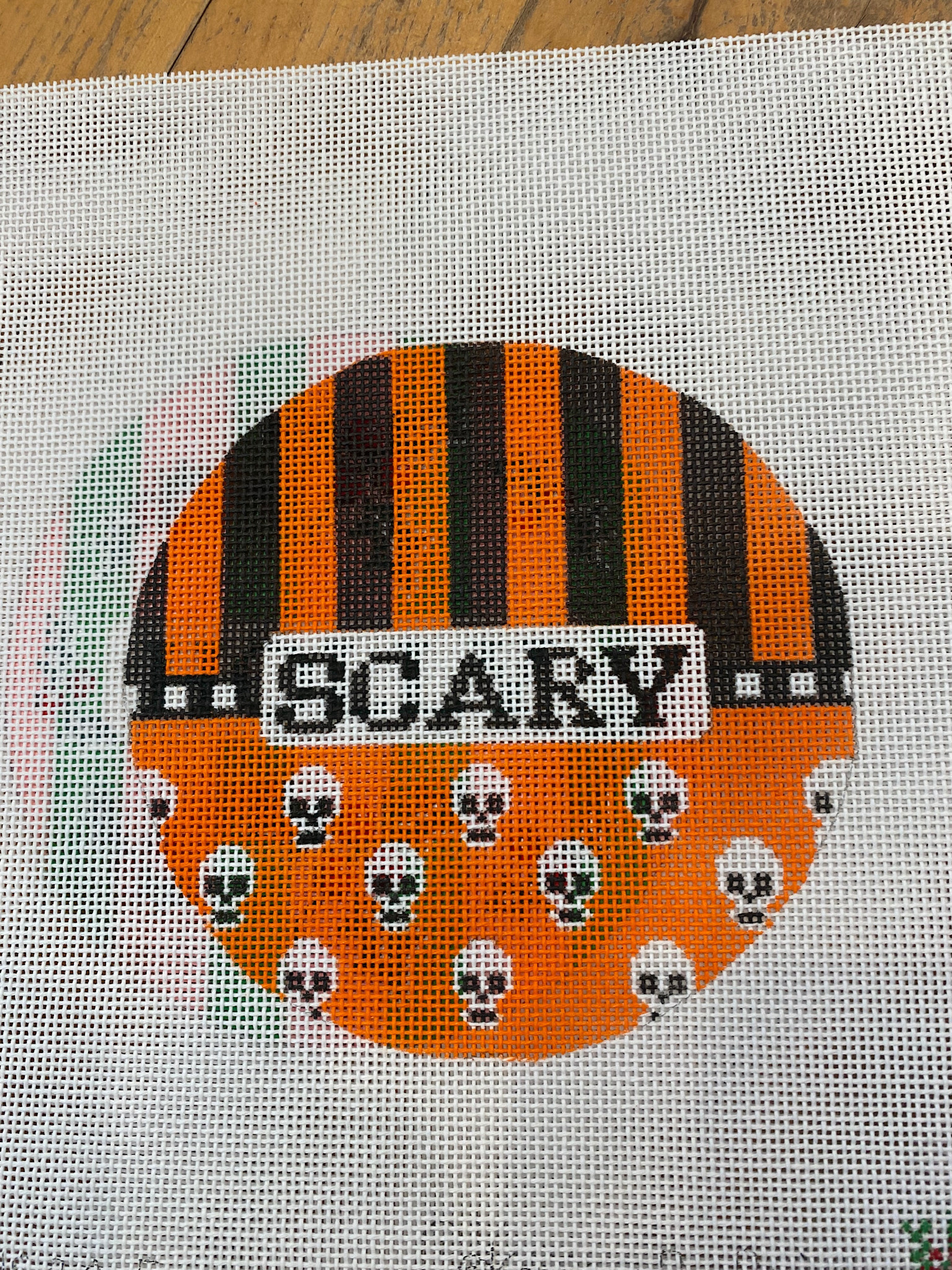 Canvas SCARY ROUND NHS20   5"ROUND