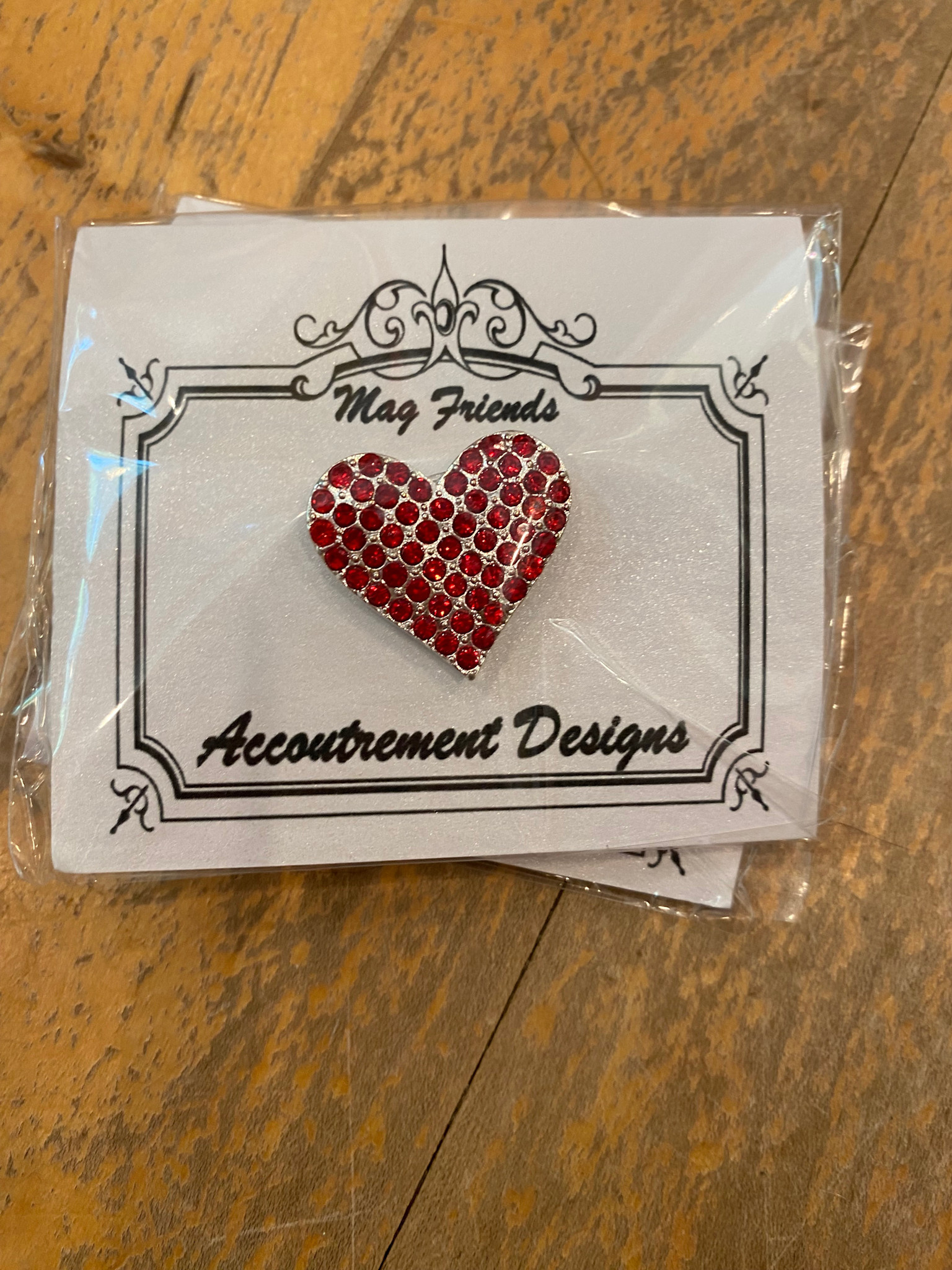 Accessories RED  HEART MINDER