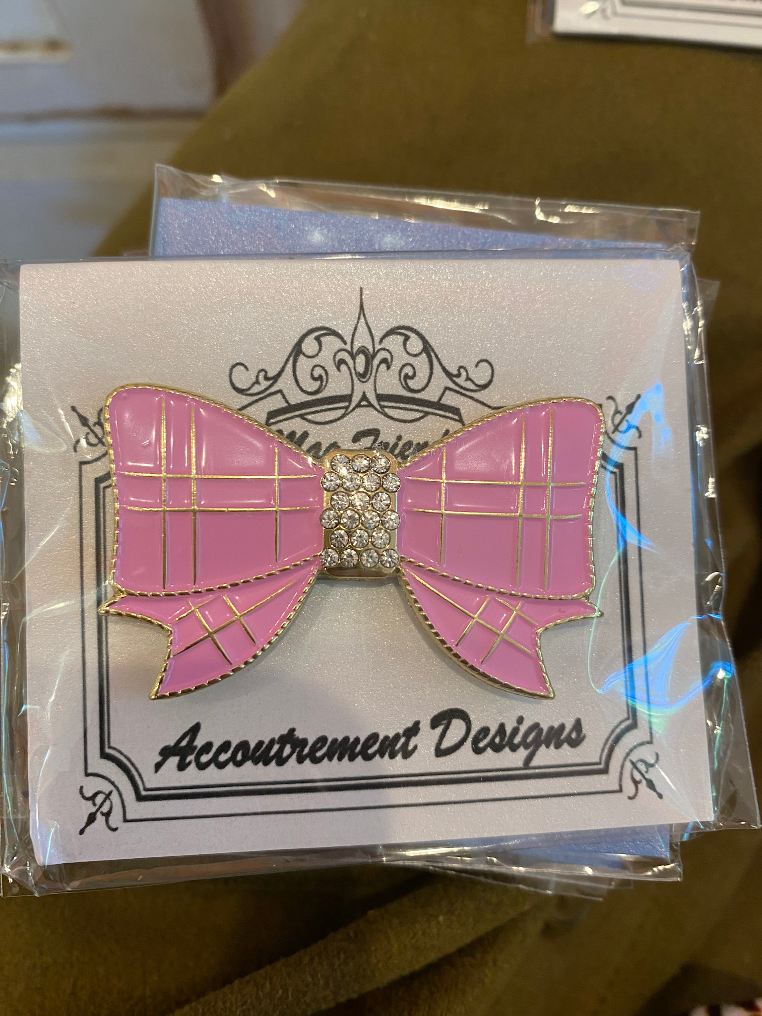 Accessories PINK SPARKLE  BOW  NEEDLE MINDER