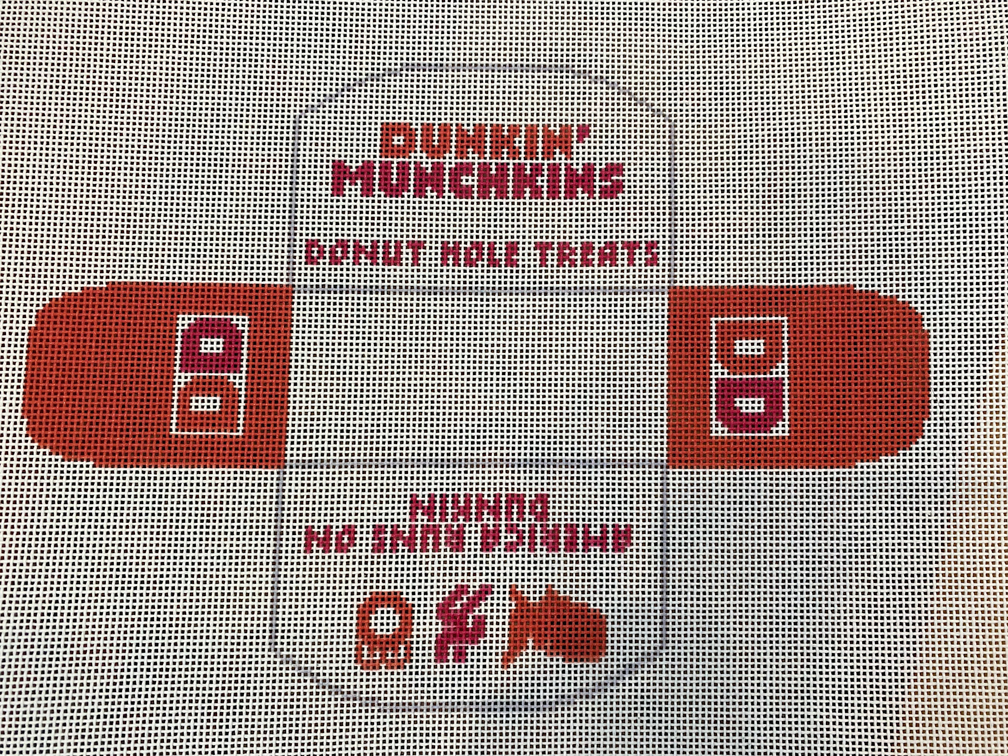 Canvas 3-D DUNKIN MUNCHINS BOX  JTD297