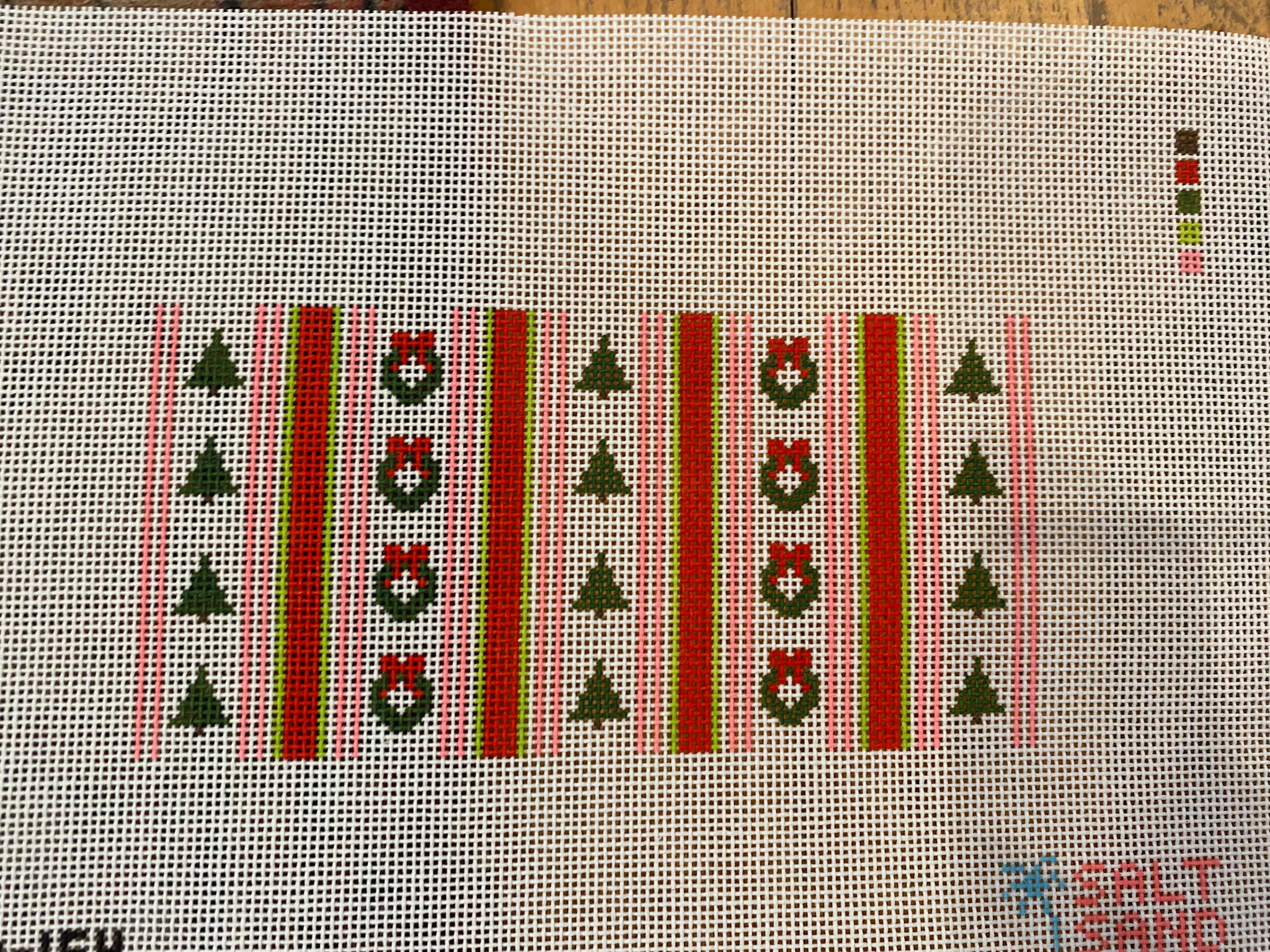 Canvas PINK AND GREEN CHRISTMAS INSERT  SSD164    6X3"