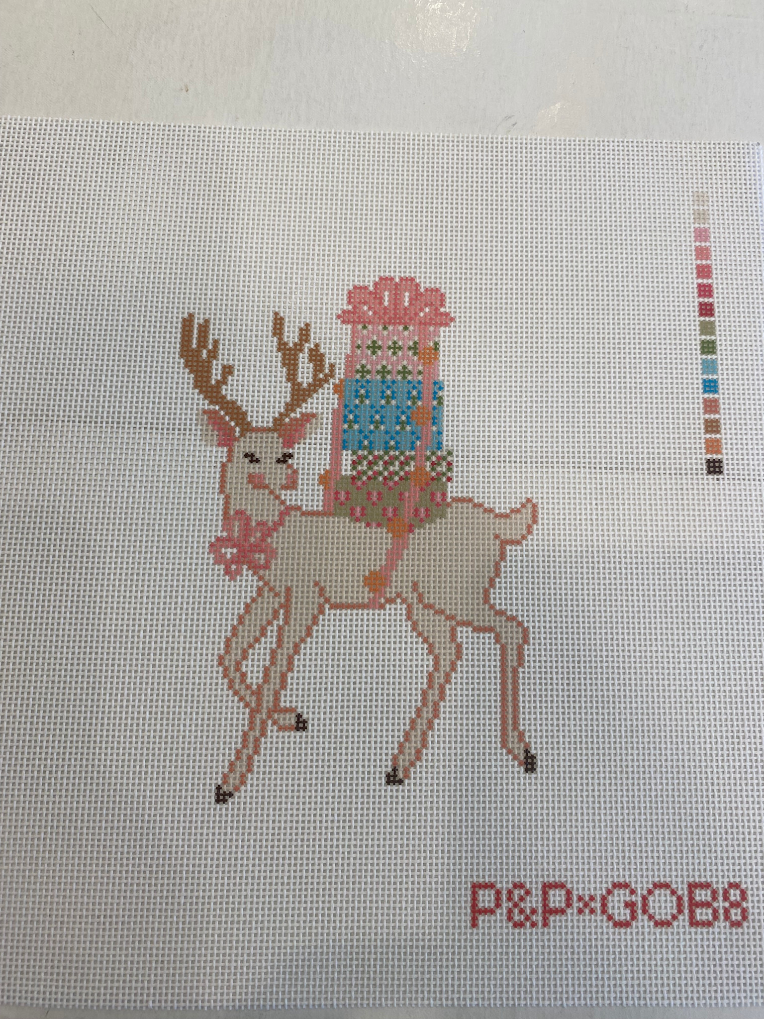 Canvas PRESENTS DEER    P&PGOB8