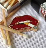 Accessories HOT LIPS  NEEDLE MINDER