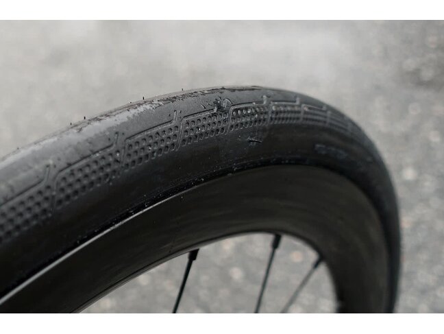 BONTRAGER Pneu route Bontrager AW3 Hard-Case 700x28