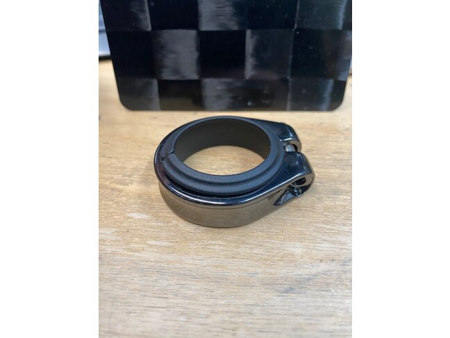 Collet de selle 33 - 35 mm Noir