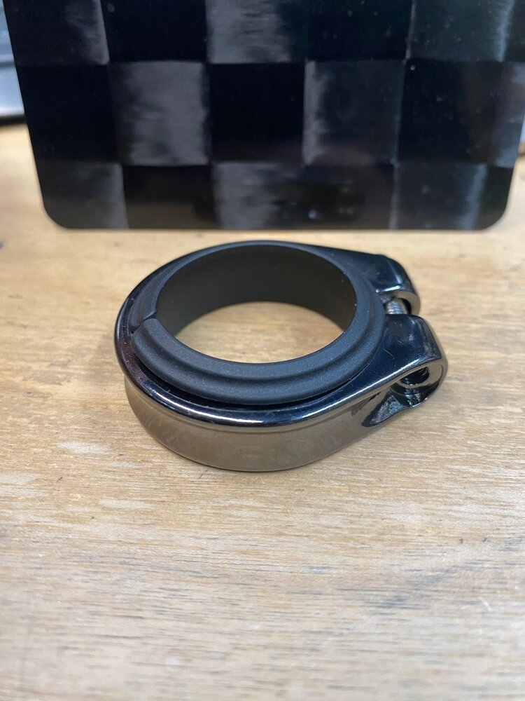 Collet de selle 33 - 35 mm Noir