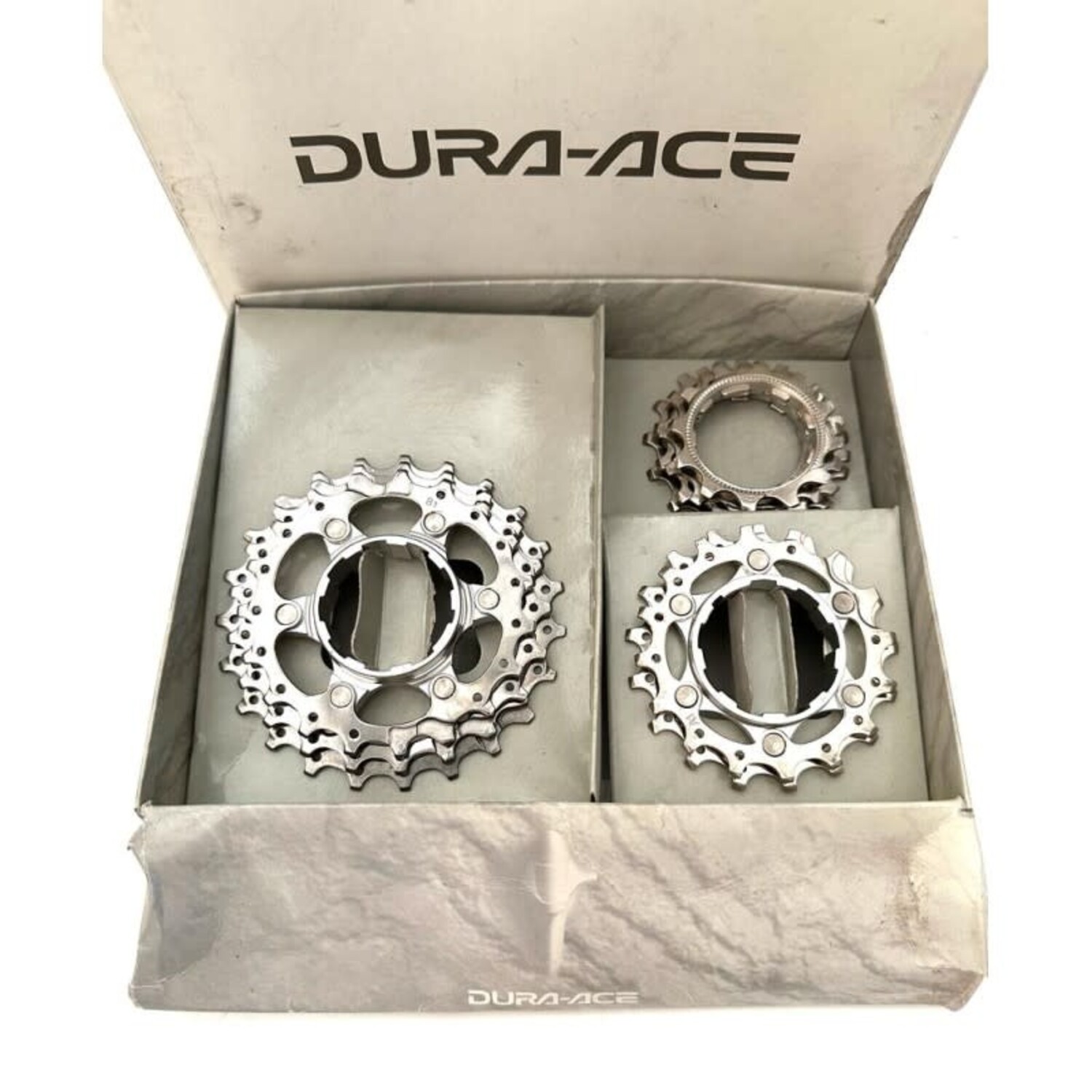 Cassette Shimano Dura-Ace CS-7700 12-23 9v. - Cycle Robert Inc. Cassette Shimano Dura-Ace CS-7700 12-23 9v. - Cycle Robert Inc.