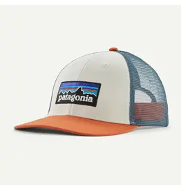 Patagonia P-6 Logo LoPro Trucker Hat(White w/ Redtail Rust)