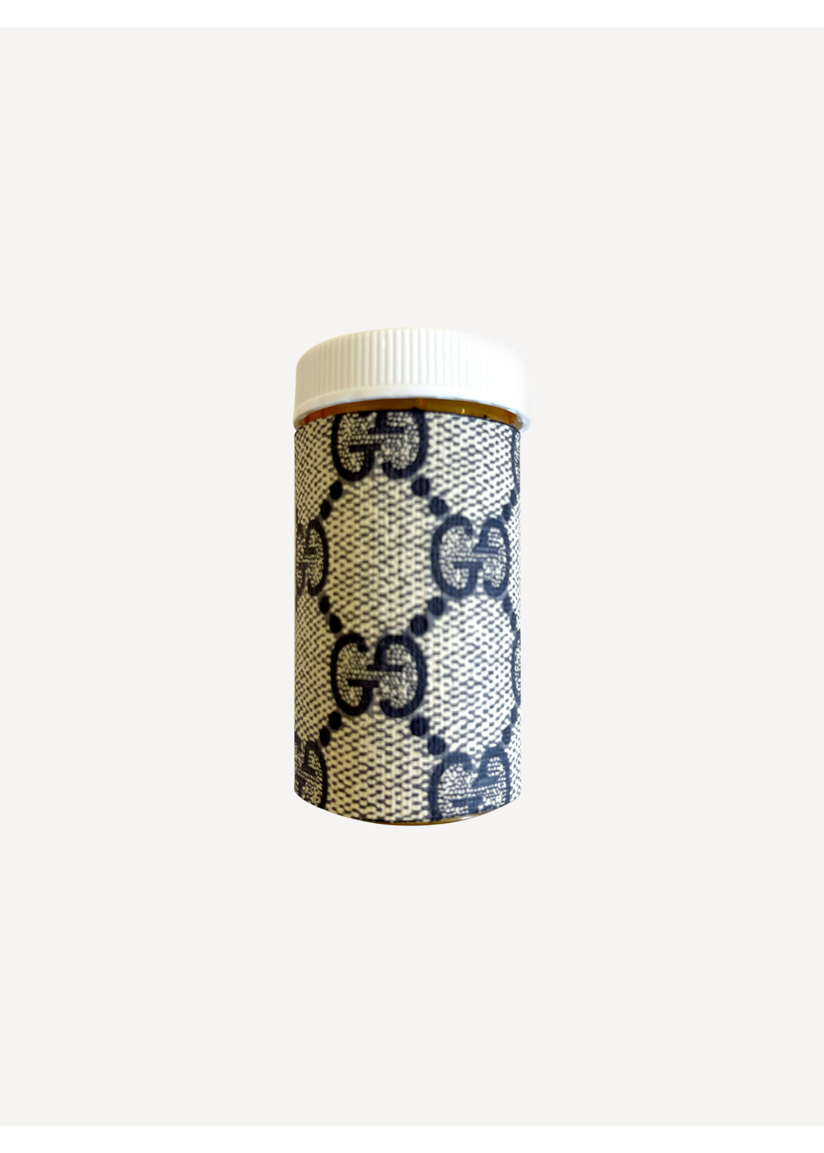 https://cdn.shoplightspeed.com/shops/640430/files/59736291/1652x2313x2/sarah-coleman-designer-pill-bottle.jpg