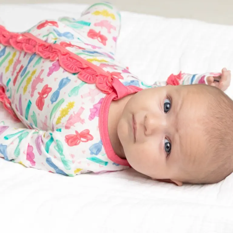 Macaron & Me Barrettes Ruffle Footie