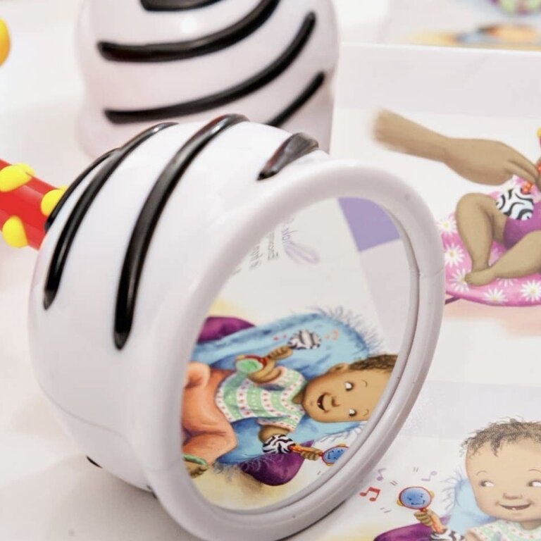 SmartNoggin Nogginstik Developmental Light-Up Rattle