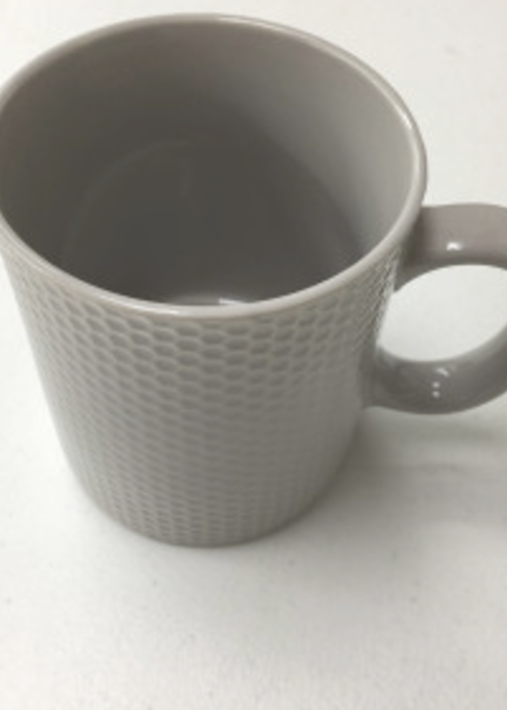 EMBOSSED MUG
