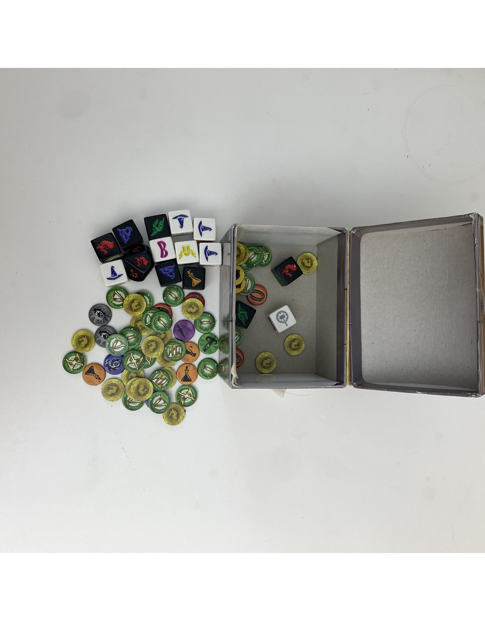 Tasty Minstrel Games Dungeon Roll (2013) (Dungeon Roll + Hero booster pack 2) (used)